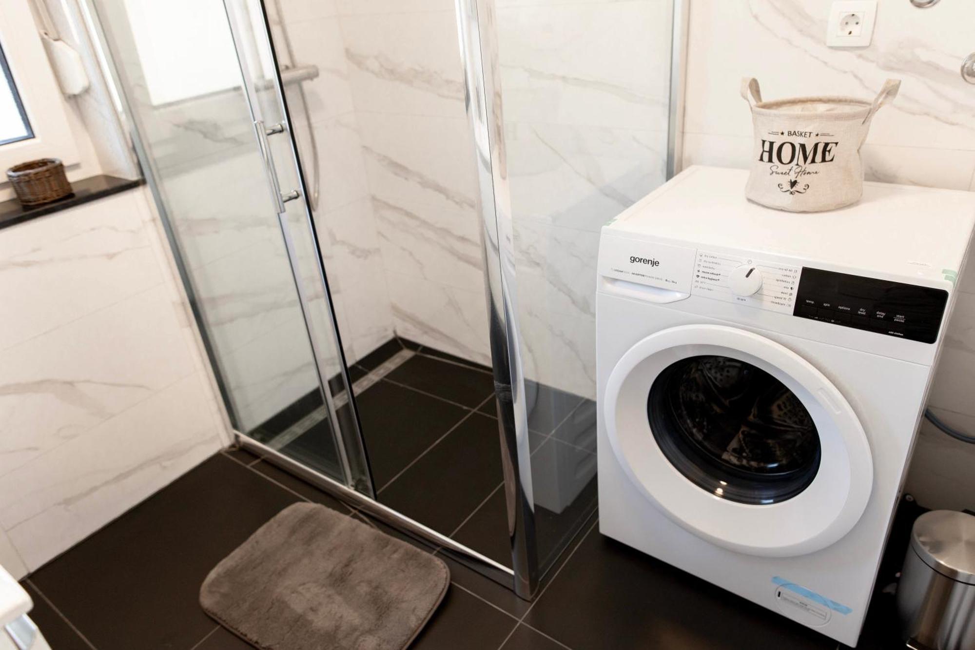 Aura Apartments Zirovnica 外观 照片