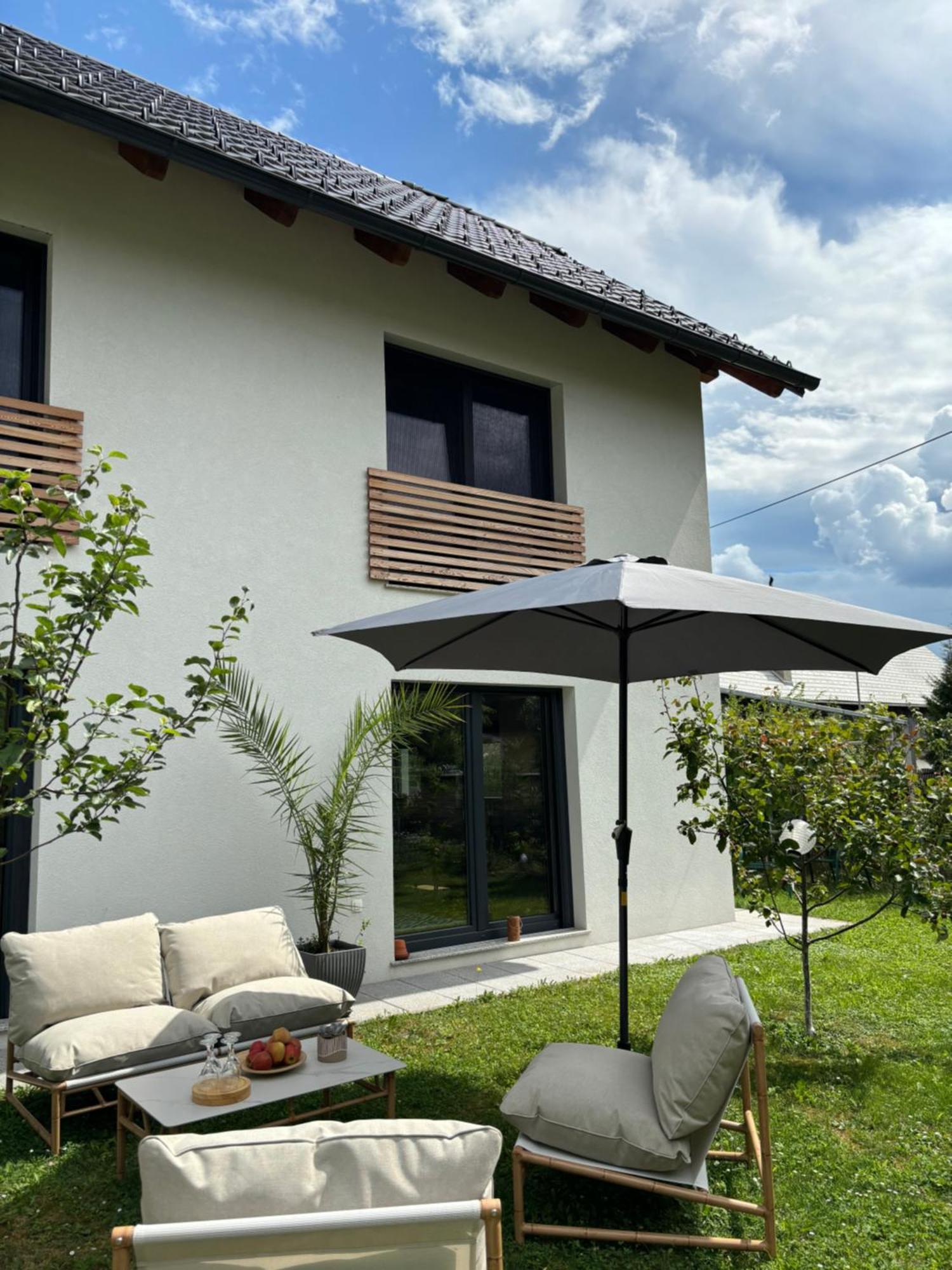 Aura Apartments Zirovnica 外观 照片