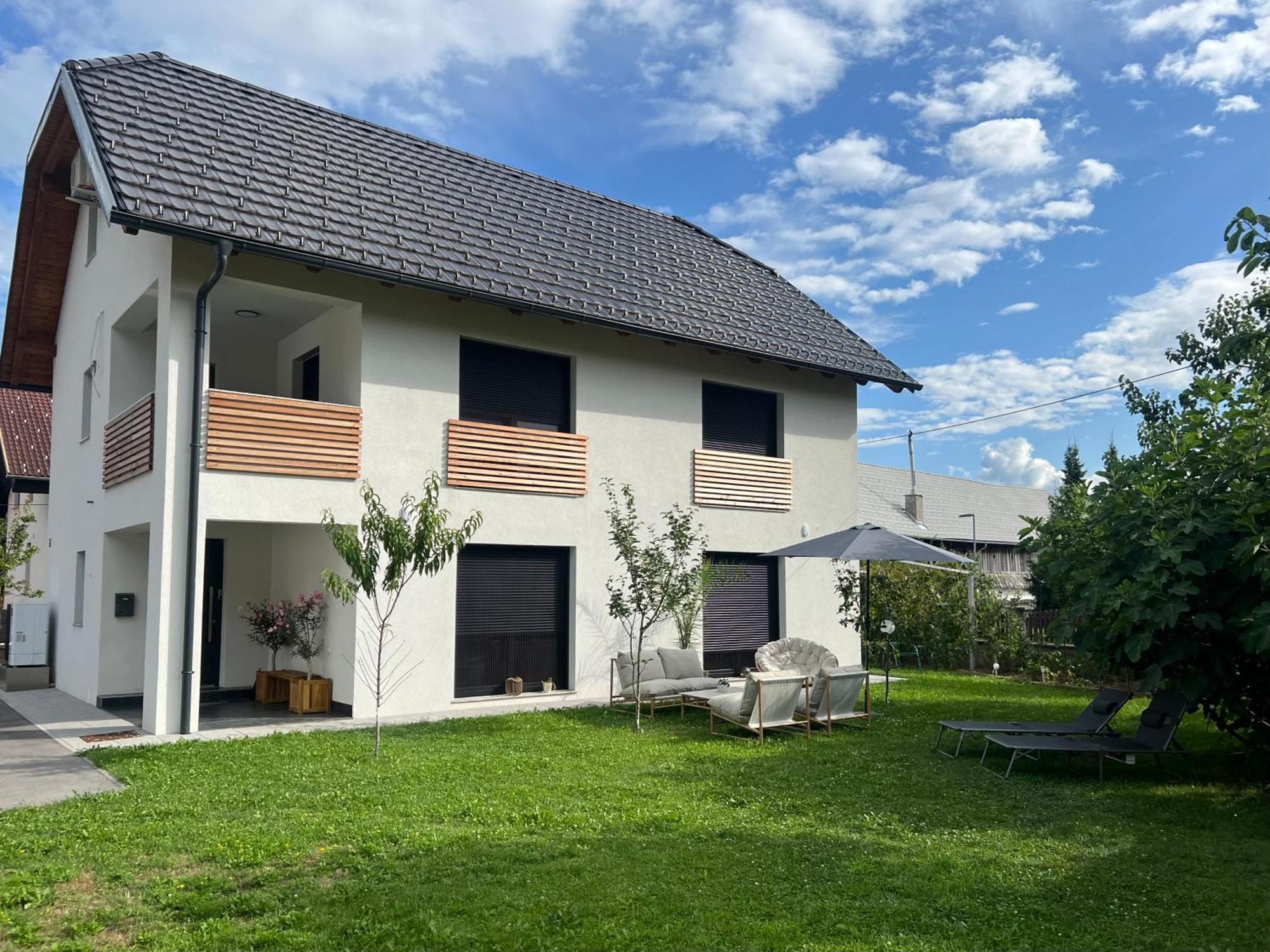 Aura Apartments Zirovnica 外观 照片